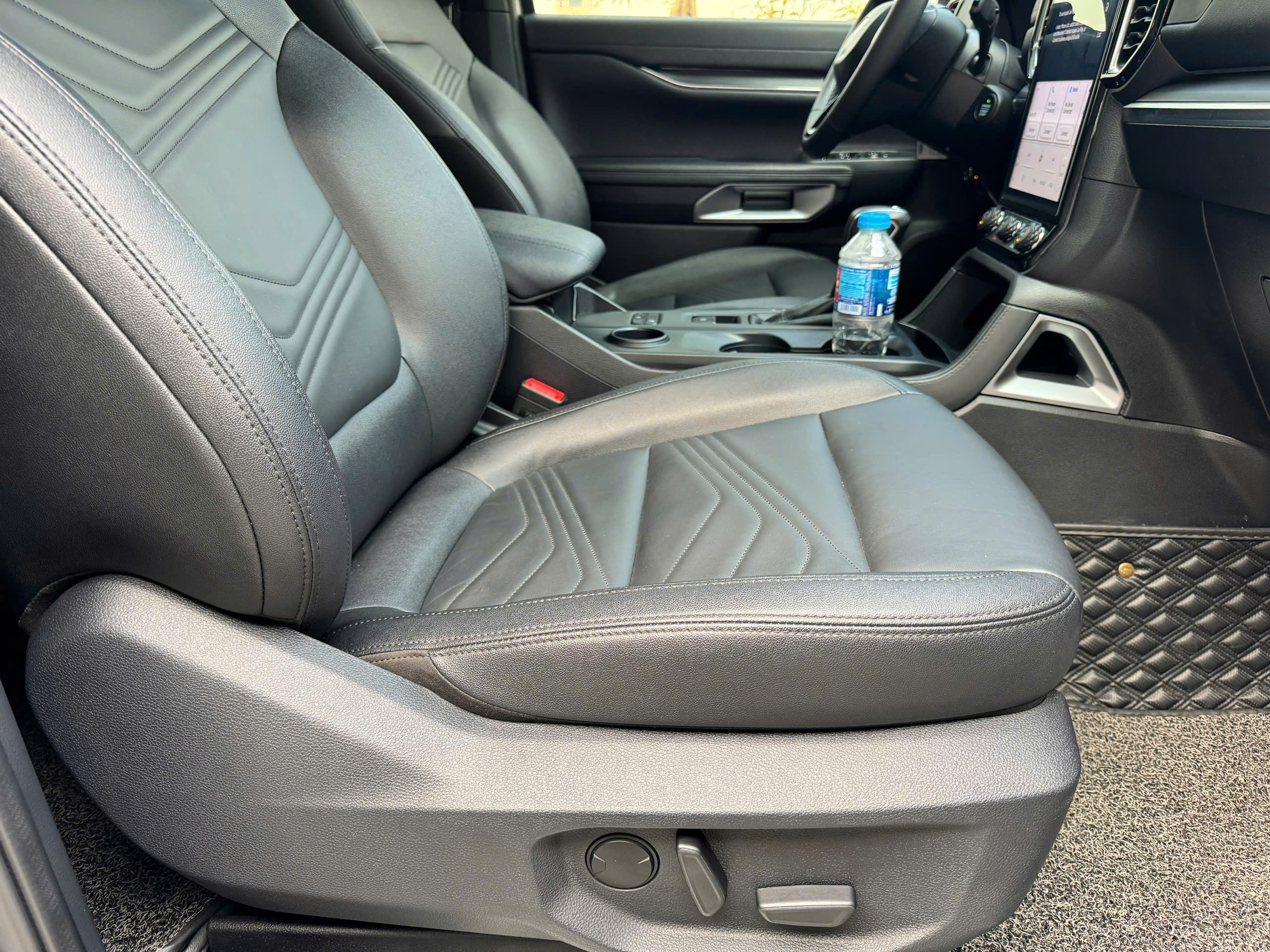 FORD EVEREST 2.0AT 4X2 2022 TITANIUM - Ảnh 18